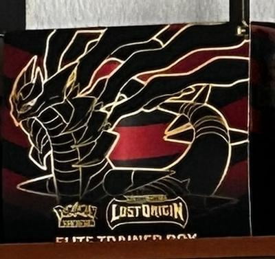 Pokémon Sword & Shield Lost Origin Elite Trainer Box Trading Card