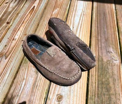 signature by levi strauss & co men's venetian moccasin slipper