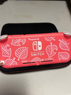 Nintendo Switch Lite - Animal Crossing: New Horizons Bundle