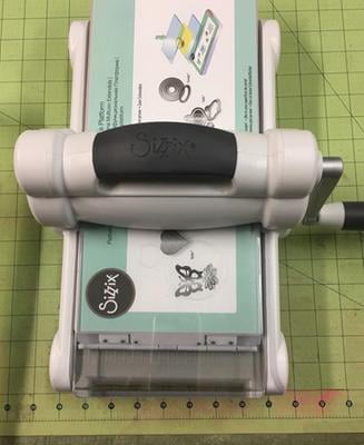  Sizzix Big Shot Starter Kit 661500 Manual Die Cutting &  Embossing Machine for Arts & Crafts, Scrapbooking & Cardmaking, 6” Opening