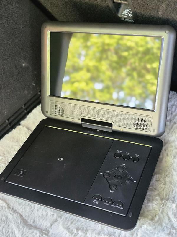 GPX 9-inch Portable DVD Player with Bluetooth Headphones and LCD