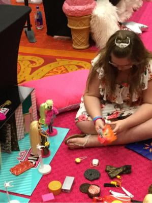 poupeé lol omg swag