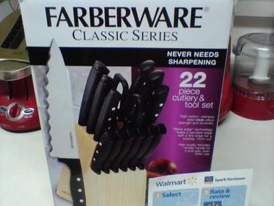 Farberware 22-piece Never Needs Sharpening Knife Block Set