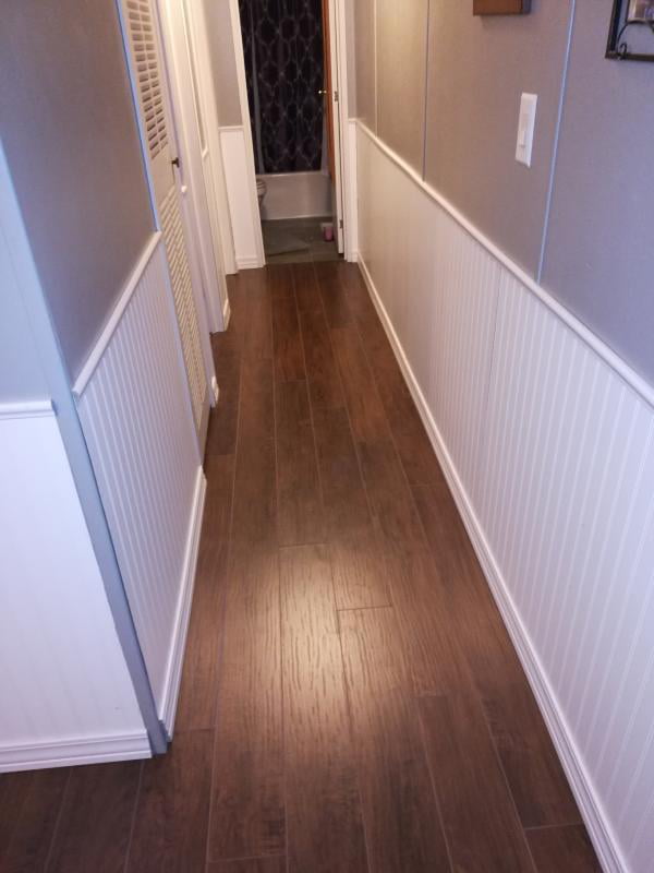 Select Surfaces Mocha Walnut Laminate Flooring 6 Planks 12 50 Sq