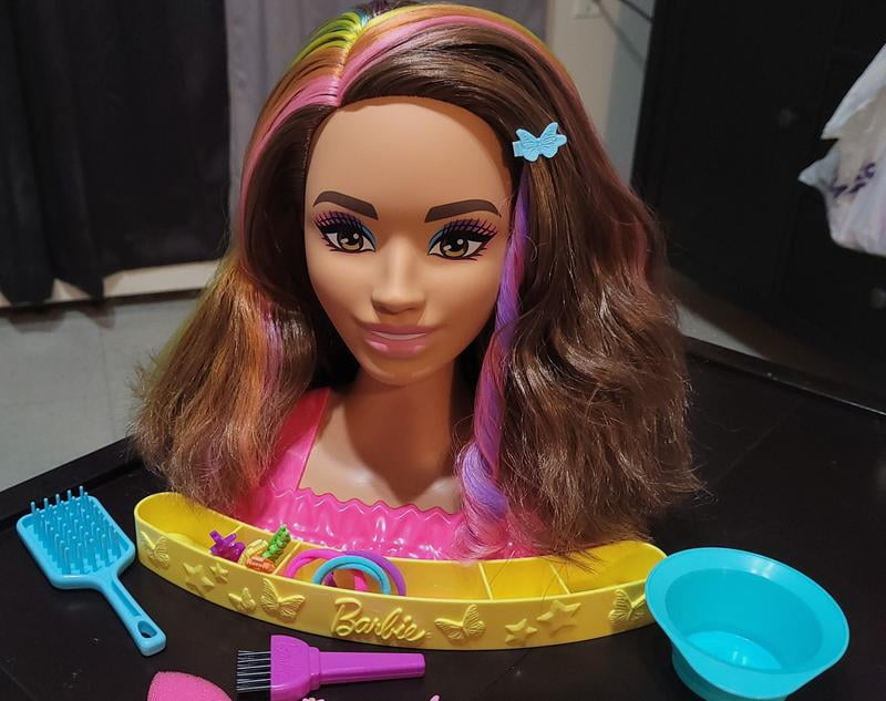 バービー　レインボー、スタイリング、ヘッド Amazon.com: Barbie Totally Hair Styling Doll Head & 20+