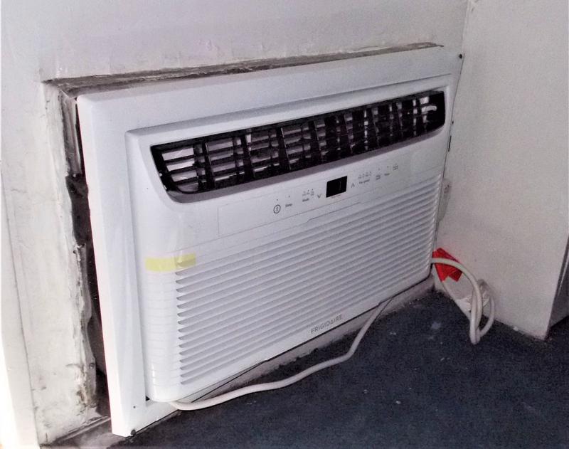 Frigidaire 14000 Btu Wall Air Conditioner Frigidaire Ffta1422r2 14000