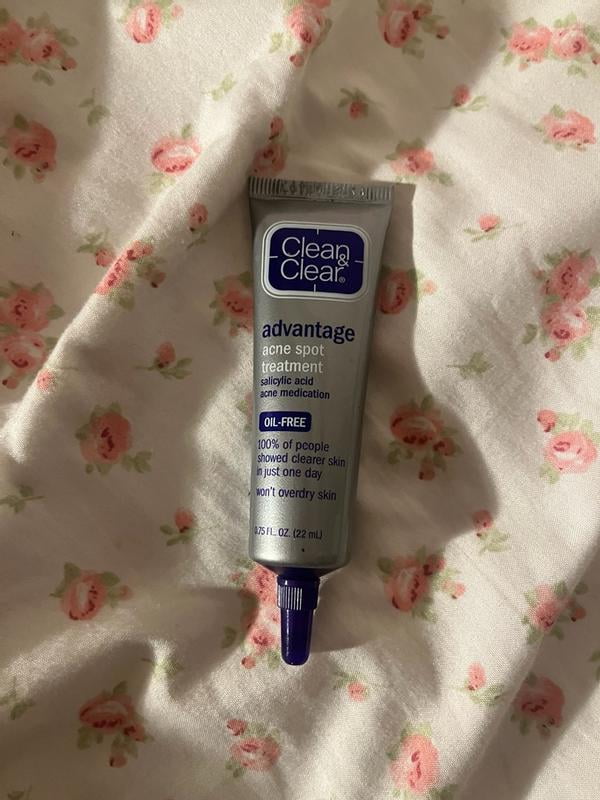 CLEAN & CLEAR Advantage Acne Spot Treatment