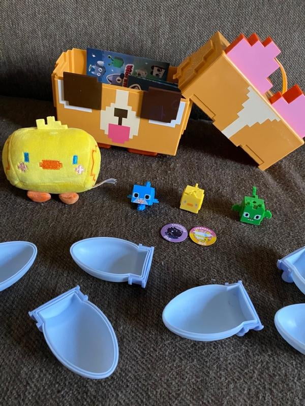 Walmart Exclusive: PET SIMULATOR Pixel Corgi Collector Pack - 2