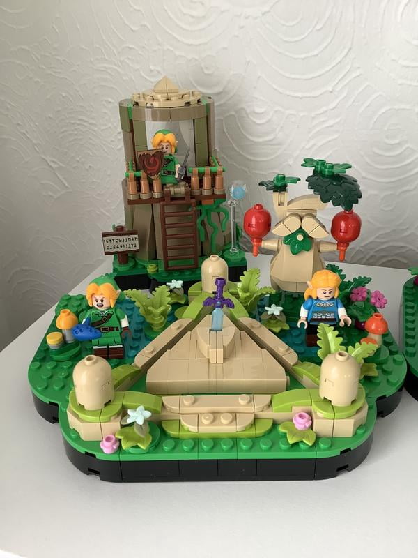 LEGO, The Legend of Zelda Great Deku Tree 2-in-1 Model Set 77092