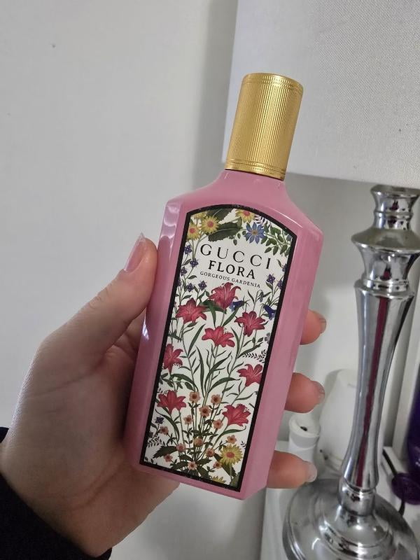 Gucci Flora Gorgeous Gardenia Eau De Parfum Spray 1.6 oz - Walmart.com