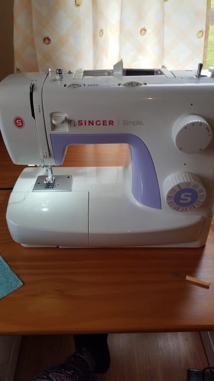 SINGER  Simple 3232 Sewing Machine with Built-In Needle Threader
