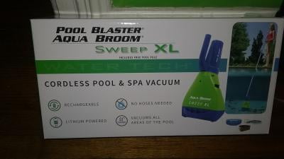 Pool Blaster® Aqua Broom Sweep XL 