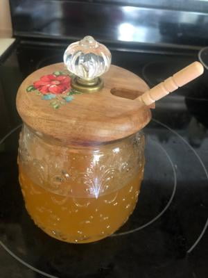 pioneer woman honey pot