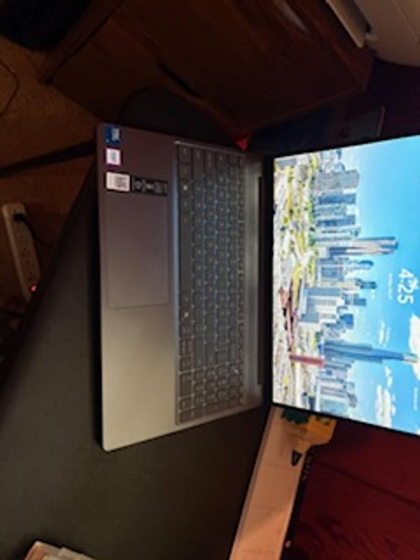 Lenovo IdeaPad 15.3