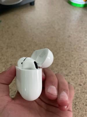 Pre-Owned Apple AirPods 4 White In Ear Headphones MXP63LL/A