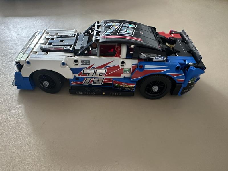 天からは降る虹。
a4水彩アート紙 Building LEGO Technic (42153) NASCAR Next Gen Chevrolet