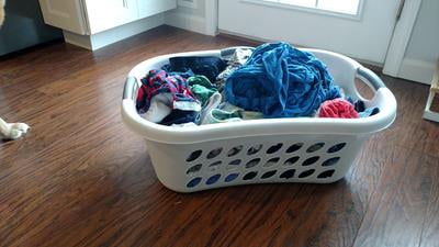 Sterilite 1 25 Bushel 44 L Ultra Hiphold Laundry Basket White Walmart Com Walmart Com