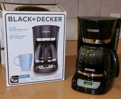 BLACK+DECKER QuickTouch Digital Programmable 12-Cup* Coffee Maker, Black,  CM1060B-T 