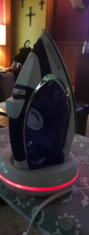 BLACK+DECKER Light 'N Go Cordless Iron, Purple, ICL500 