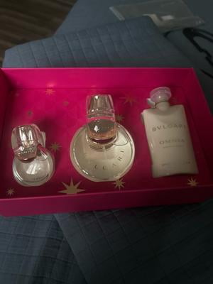 Bvlgari Omnia Crystalline Perfume - Elegant 3 Piece Gift Set for