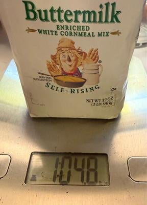 White Lily Self-Rising Enriched White Cornmeal, Whole Kernel Grind, 2 lb  Bag - Walmart.com