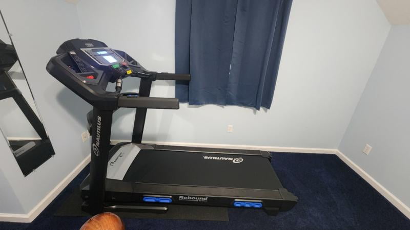Nautilus T618 Folding Treadmil