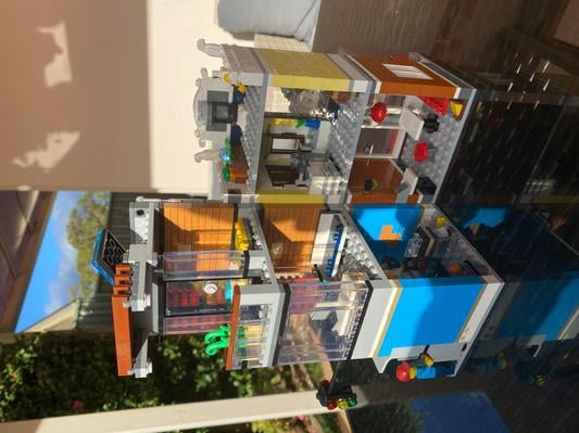 LEGO Creator 3-in-1 Townhouse Pet Shop & Cafe 31097 Store Set