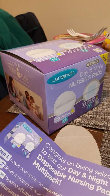 Lansinoh Stay Dry Disposable Nursing Pads, Soft and Super Absorbent Breast  Pads, Breastfeeding Essentials for Moms, 100 Count