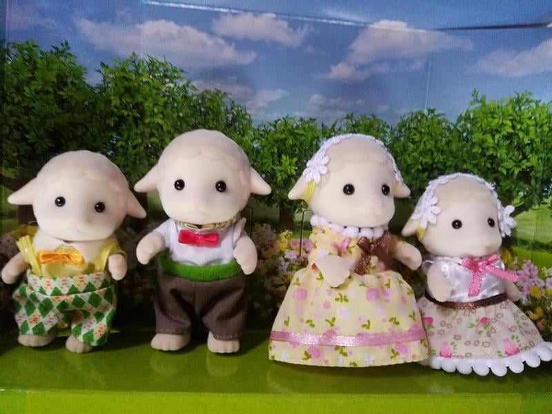 Calico critters sheep store family