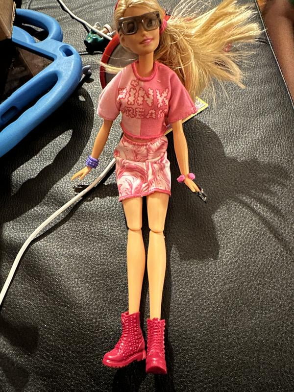Barbie Amusement Park Accessories Pack - 11 Piece Storytelling & Fashion Set For Barbie Dolls (Doll Not Included)