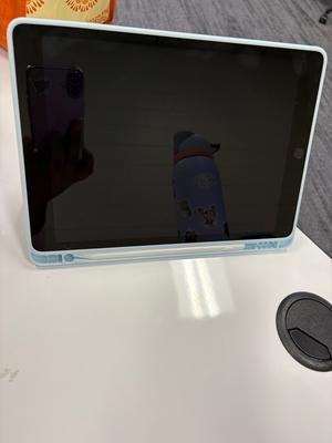 Refurbished 2019 Apple iPad Wi Fi+Cellular 32 GB Space Gray (7th
