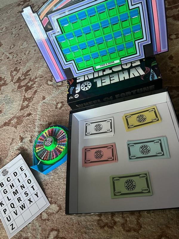 Wheel of Fortune Deluxe Game, 104-pieces, 2-4 Players, Ages 10