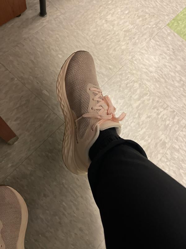 New Balance Women's Fresh Foam Arishi V4 Running Shoe, Lilac Chalk
