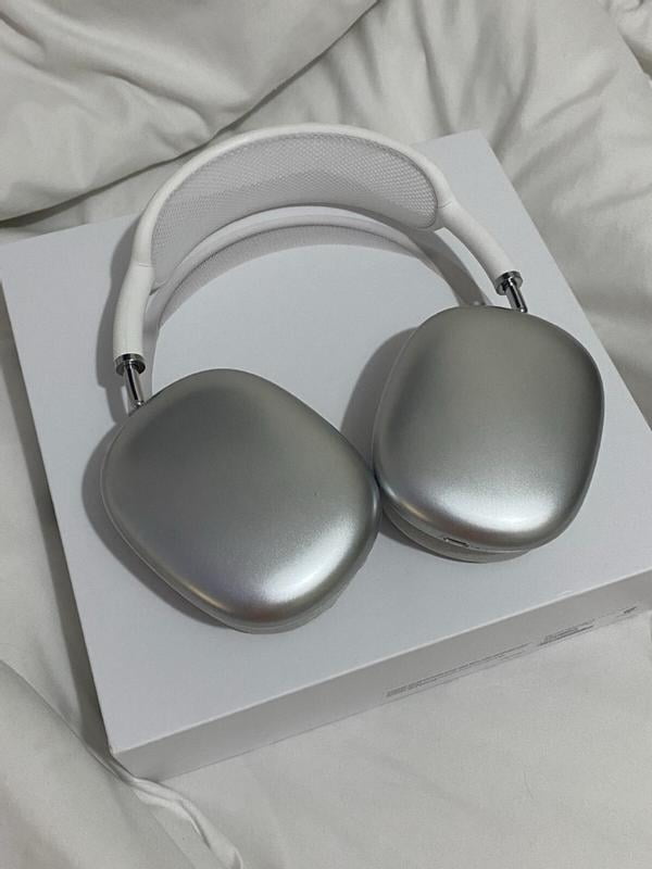 Apple AirPods Max - Silver, Wireless with Noise Cancelling
