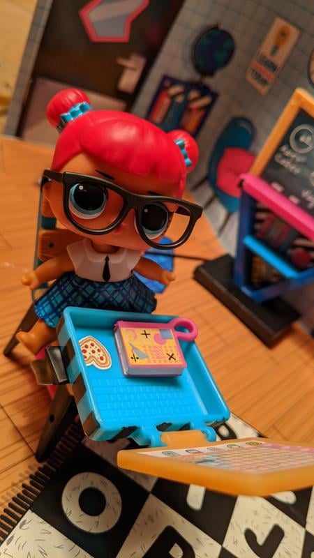 L O L Surprise Furniture Roller Rink With Roller Sk8er 10 Surprises Walmart Com Walmart Com