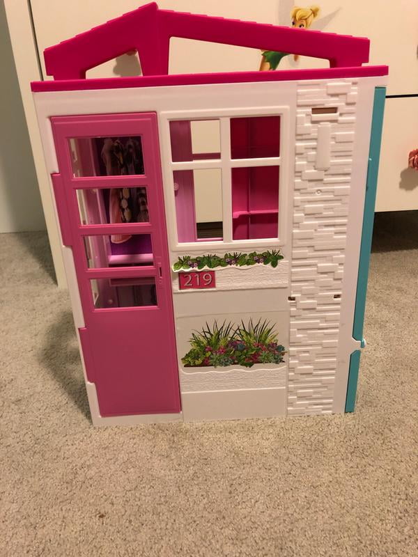 portable barbie doll house