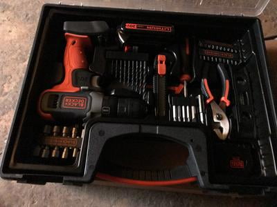 BLACK DECKER 20 Volt MAX Drill Project Kit with 53 Pieces and Hard