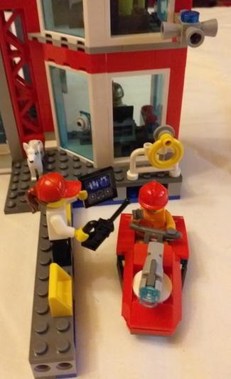 Lego City Toy 60215 - Walmart.com