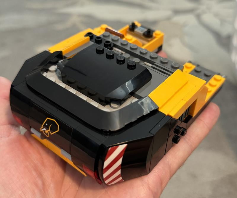 LEGO City Yellow Construction Excavator Toy Digger, 633 pcs