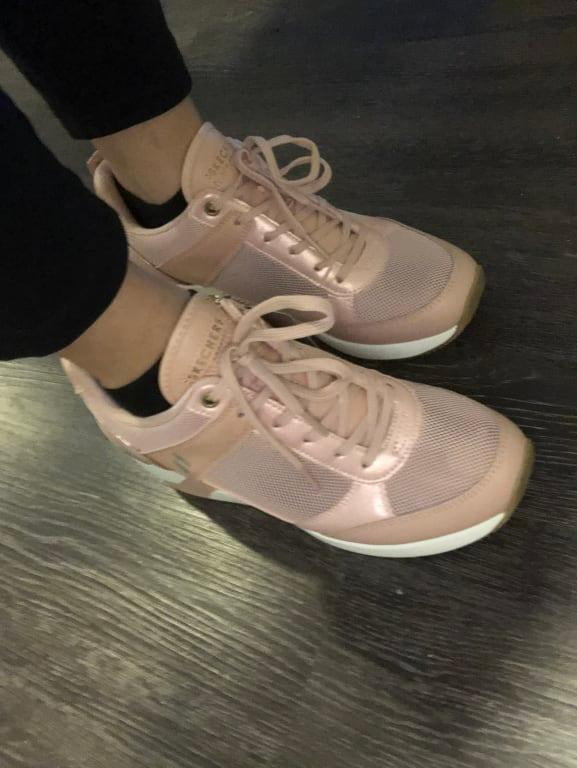 million air up there skechers