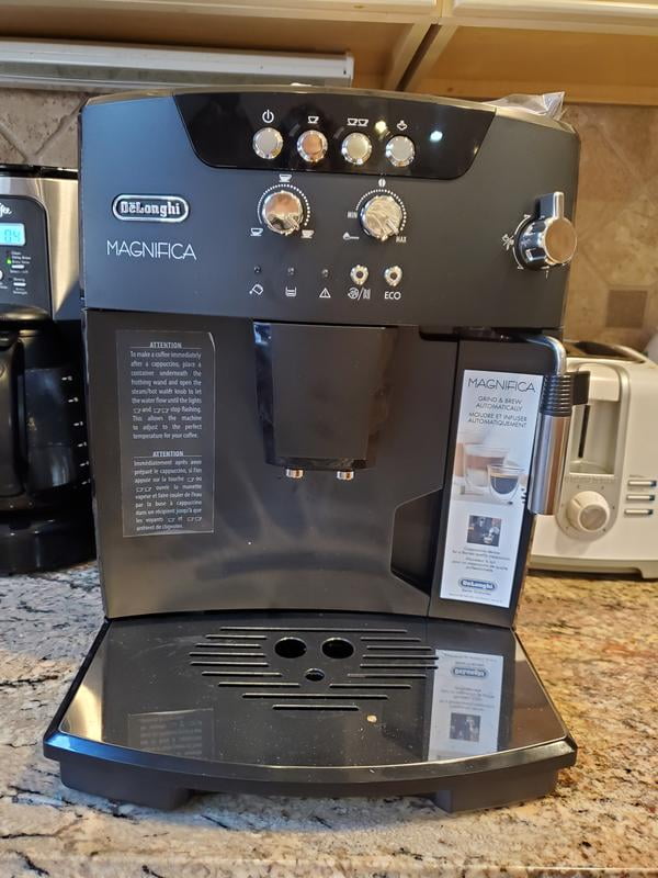 De'Longhi Magnifica Fully Automatic Espresso and Cappuccino