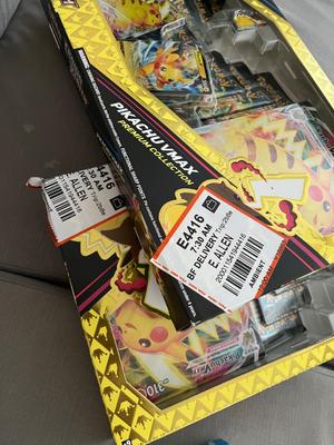 surging sparks - booster box Pokemon Scarlet & Violet: Surging Sparks Booster Box – Columbia Sports Cards main image 1