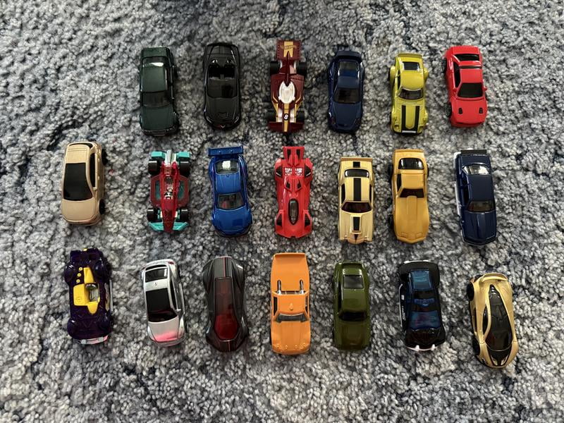 Hot Wheels Cool Toys Set - 20 Car Gift Pack (Styles May Vary