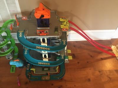 hot wheels ultimate dino city garage