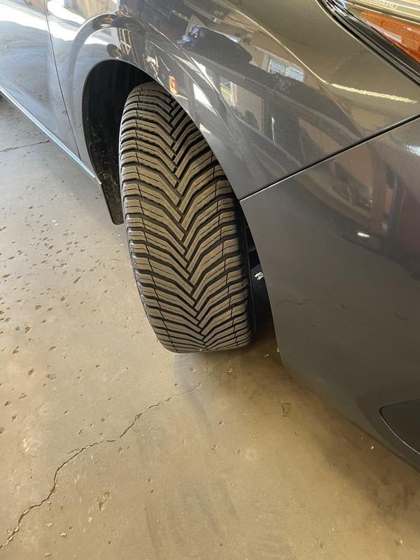 安西水丸 『GREEN CROSS』 2 Michelin CrossClimate2 All-Season Performance Tire 275/45R20