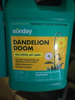 Sunday Dandelion Doom Lawn-Safe Weed Killer, Selective Herbicide, 224 sq  ft, 1 Gal, 128 fl oz - Walmart.com