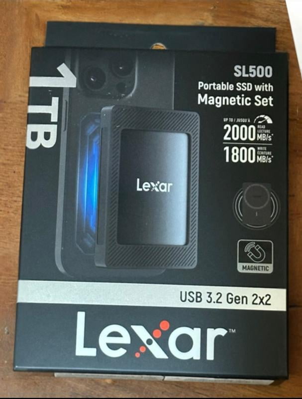 Lexar 1TB SL500 Portable SSD with Magnetic Set, High-Speed 2000MB