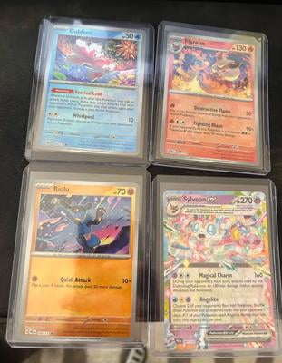 Prismatic Evolutions アクセサリーポーチセット Pokemon Trading Card Game: Scarlet and Violet Prismatic