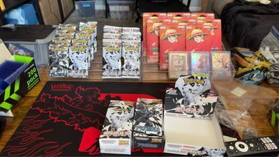 Pokemon TCG, Black Bolt Deluxe Booster Box Japanese, 4 Packs, 140 Cards -  Walmart.com