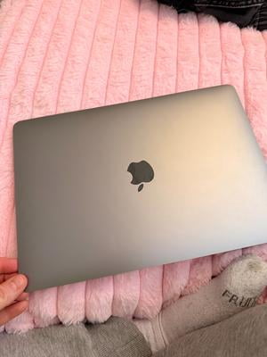 Restored Apple MacBook Air 13.3